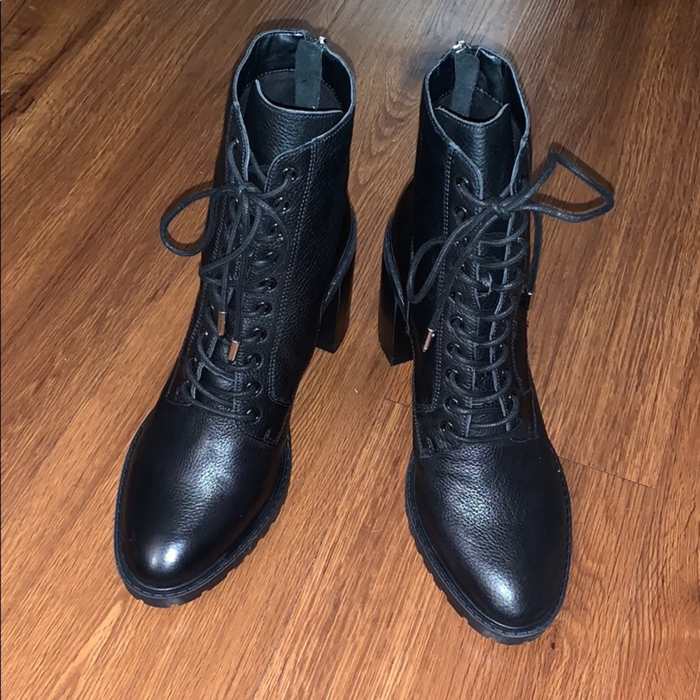 BRAND NEW DOLCE VITA BOOTS